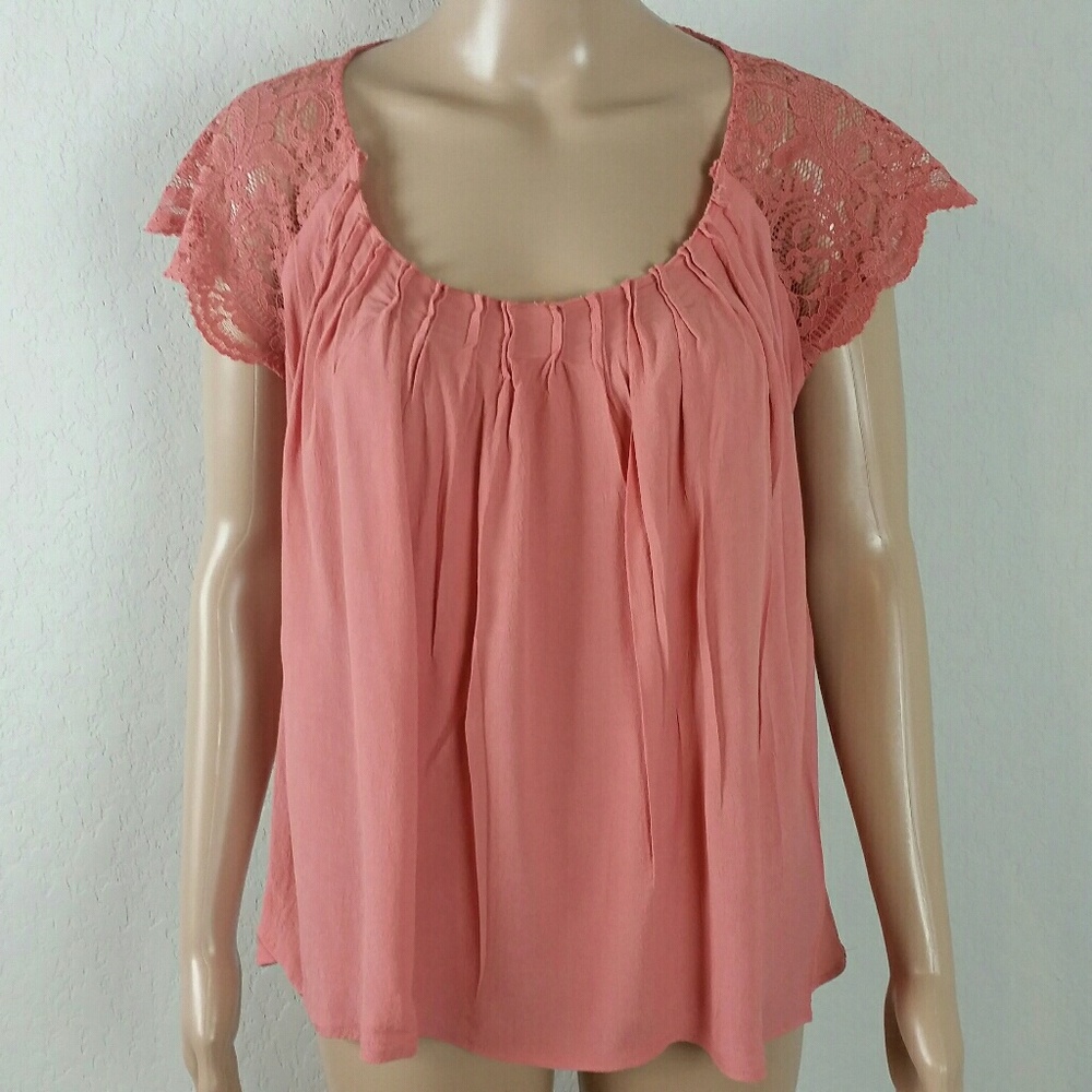 Express Pink Flowy lace top size small - Picture 7 of 8